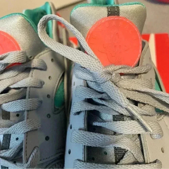 Nike air Huaraches men’s size 11 - Picture 3 of 9